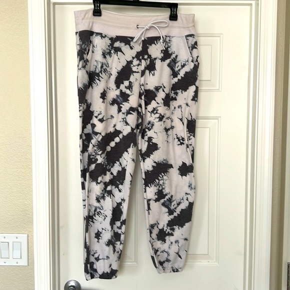 Jessica Simpson, sportswear,Felicity, jogger pants,white ocean,tie-dye, size, XL - Picture 3 of 10